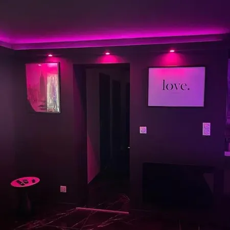 La Prestige Jacuzzi,sauna,netflix,disney אמיינס